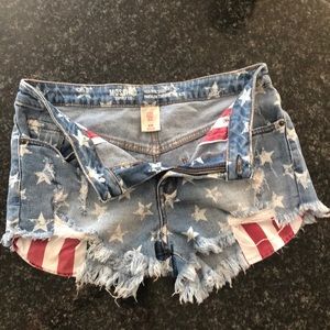 Women’s Mossimo shorts